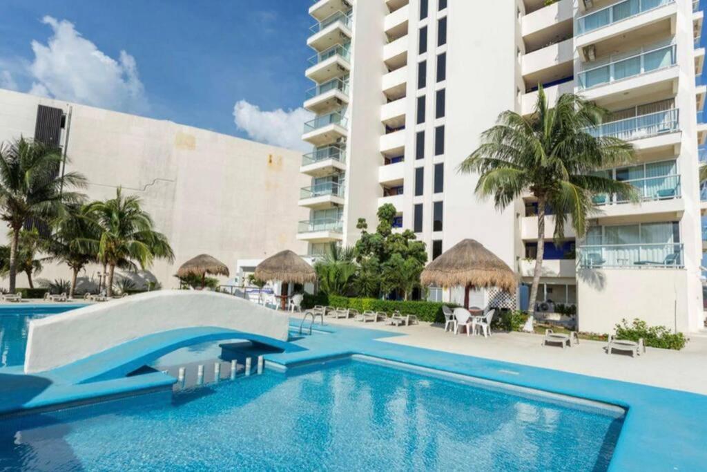 Beach Front Renewed Apartment Cancún Exterior foto