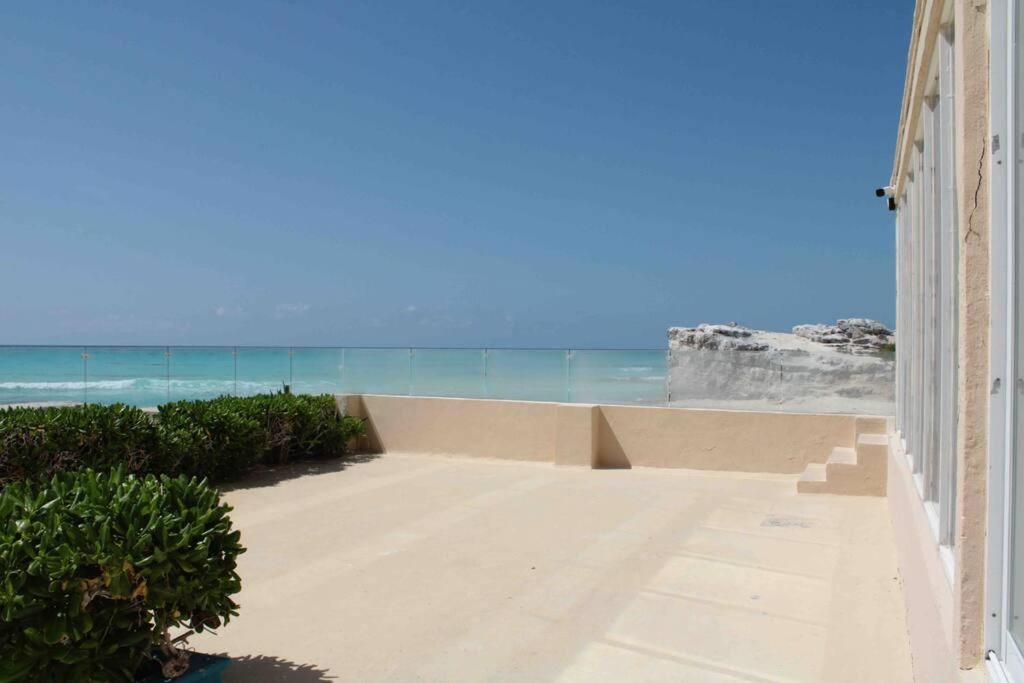 Beach Front Renewed Apartment Cancún Exterior foto